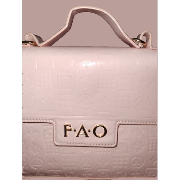 FAO Schwarz Small Pink Handbag - Picture 2 of 7